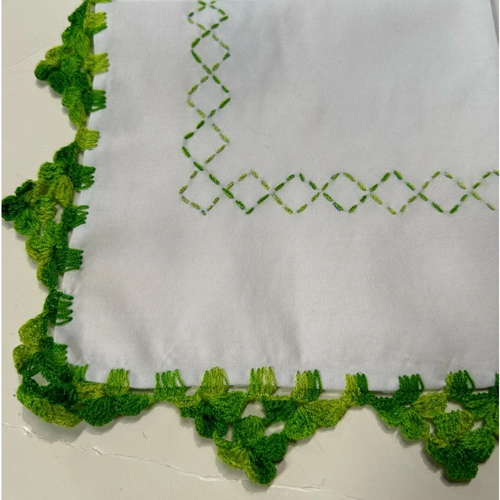 NEW Hand Made Embroidered Mexican Servilleta